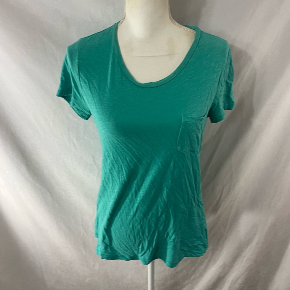 Old Navy Short Sleeve Pocket tee